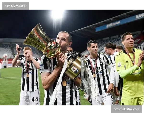 前意大利国脚基耶利尼加入天空体育,担任四月赛事评论员